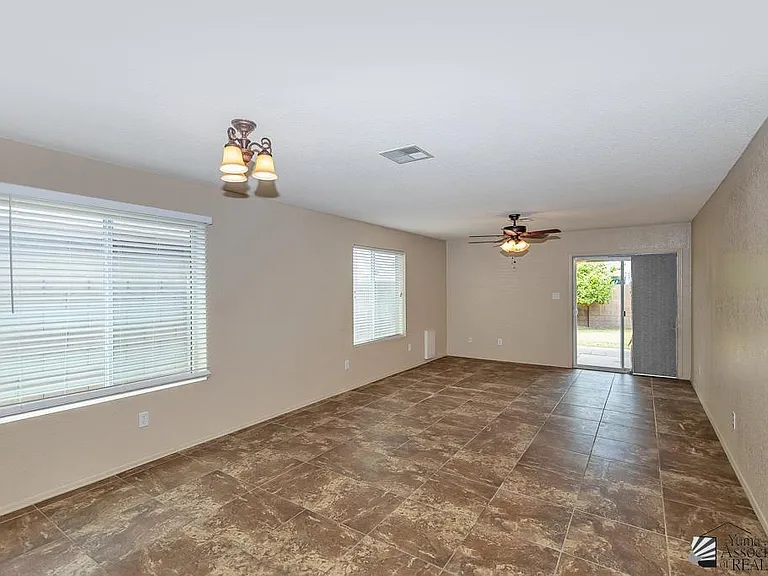 7120 E 36th Pl — Photo 9