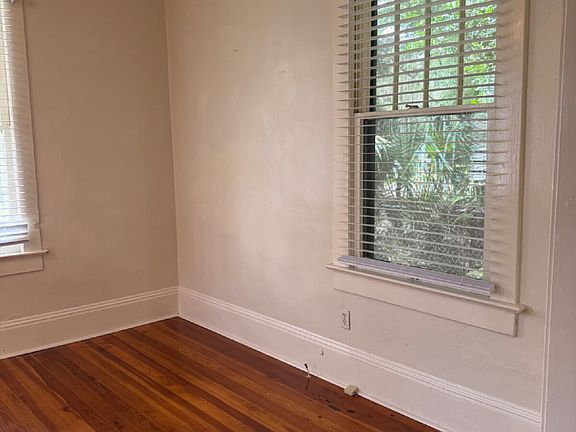 5th image of 340 W Stanley St