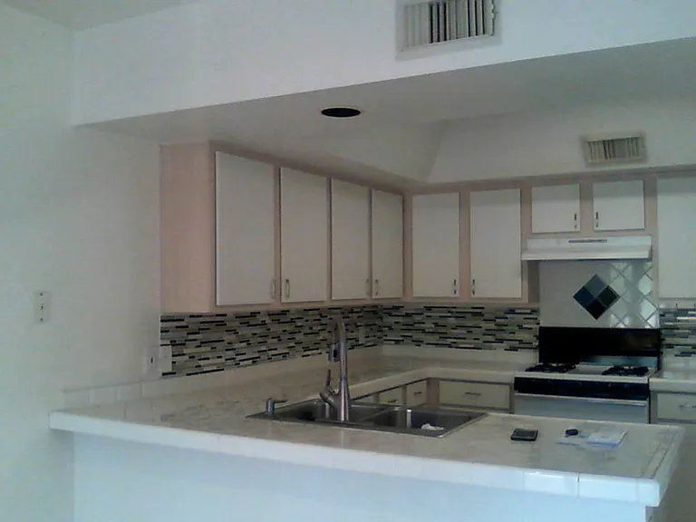 1567 N Paseo La Tinaja — Photo 1
