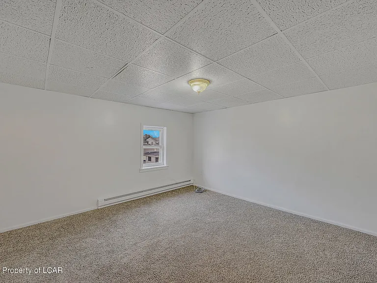 323 Vaughn St — Photo 19