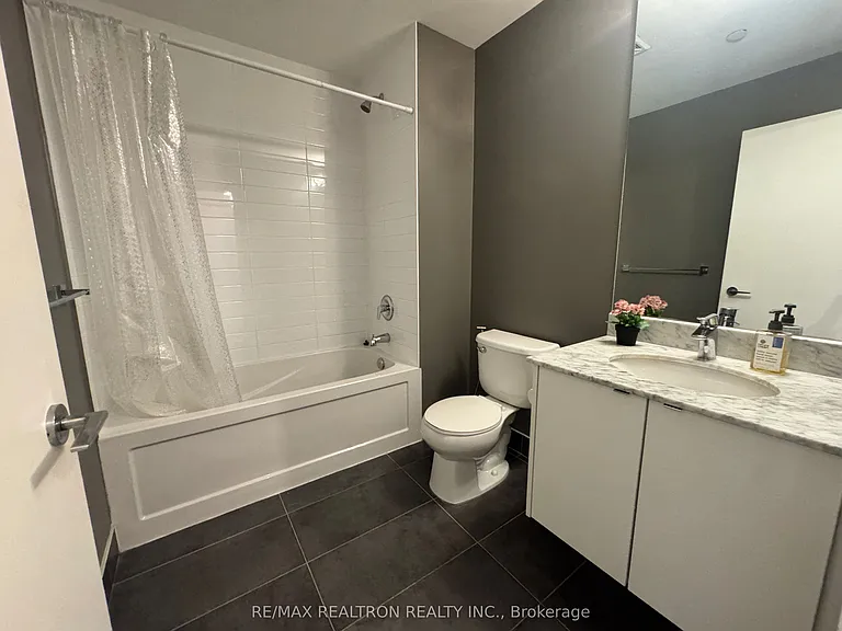 150 E Liberty St #407 — Photo 5