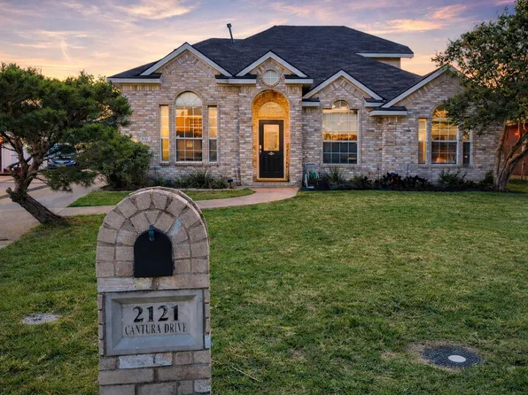 2121 Cantura Dr, Mesquite, TX 75181