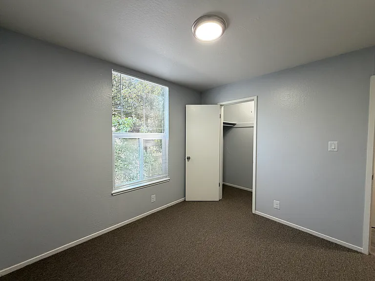 475 Alcatraz Ave — Photo 11
