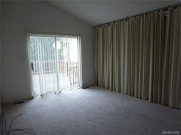 3rd image of 41325 Belmont Dr #1