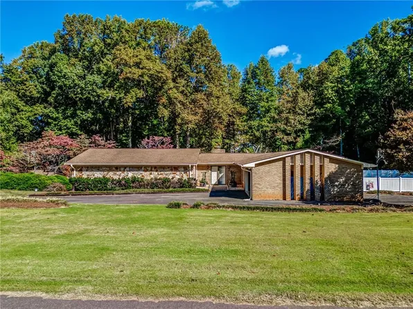 101 Dogwood Trl, Jasper, GA 30143