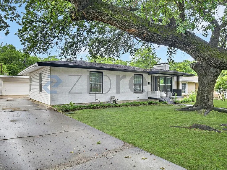 2332 Grandview Dr — Photo 9