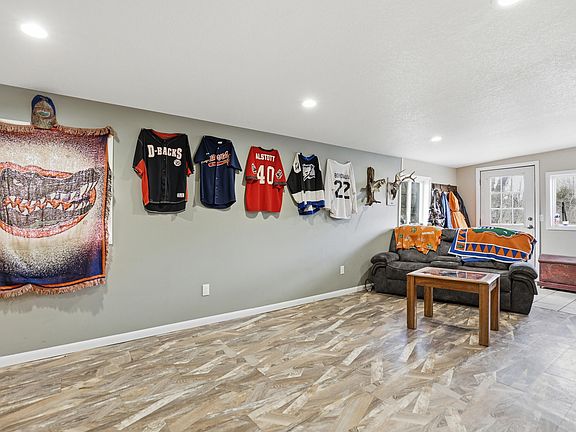 3rd image of 21134 Ceasar Dr