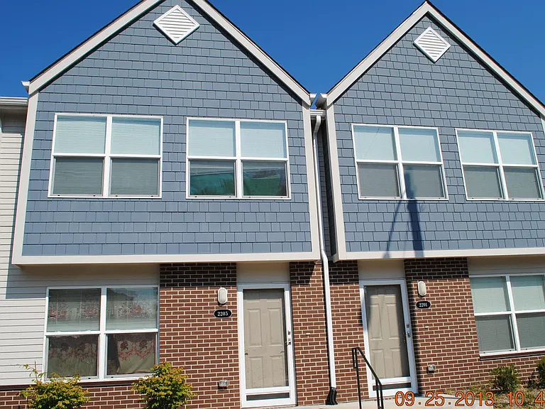 2201 Forest Ave #1 — Photo 1