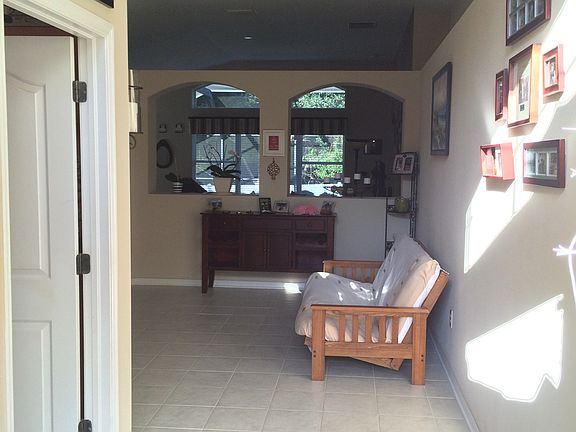 Front Entrance/Foyer