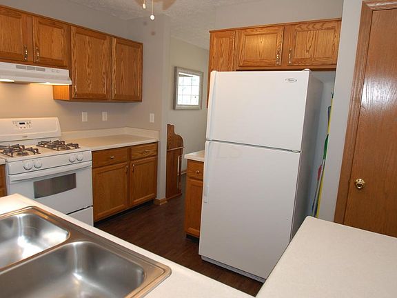 5th image of 1001 Cape Charles Dr