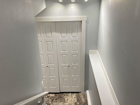 3rd image of 226 Pringle Ln #B