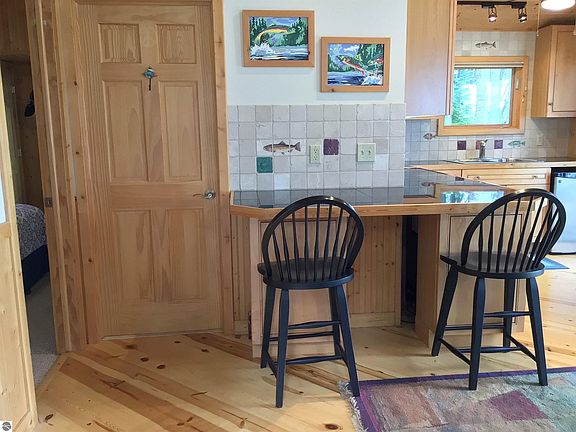 5th image of 5879 Cottage Dr #4