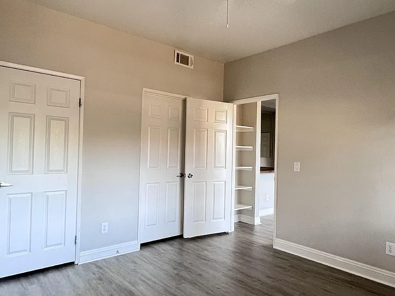 5122 S Jones Blvd #108 — Photo 29