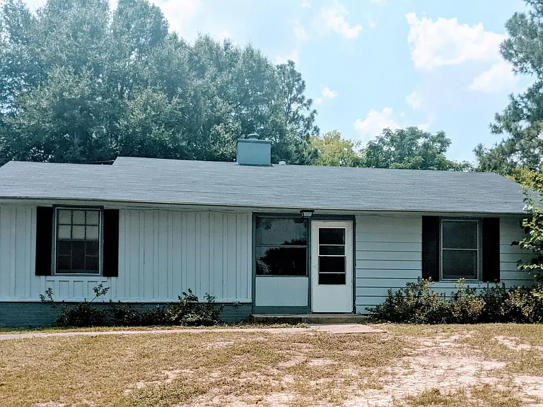 2435 Ridge Rd — Photo 2