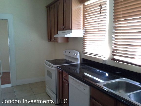 2nd image of 215 S 300 E APT 10
