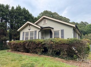 2475 Shelton Ave, Statesville, NC 28677