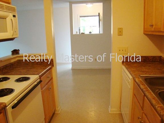 5th image of 5215 Charbar Dr APT B