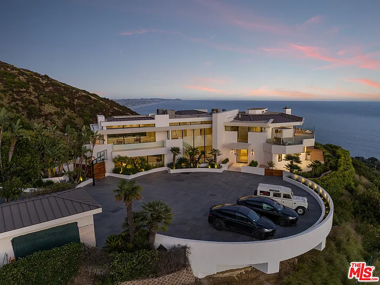 4310 Encinal Canyon Rd — Photo 26