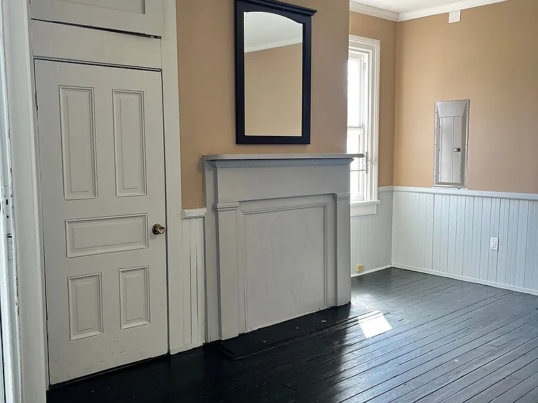 421 E Anderson St #A — Photo 6