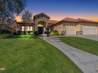 12606 Crown Crest Dr, Bakersfield, CA 93311