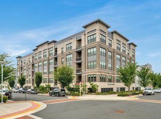 2320 Field Point Rd #4-102, Herndon, VA 20171