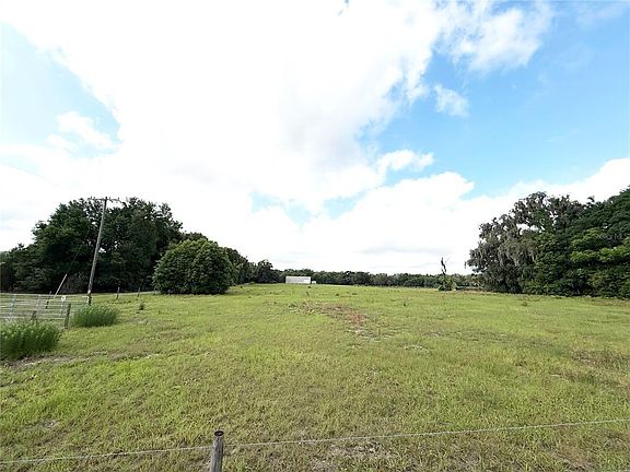 3rd image of SE Sunset Harbor Rd