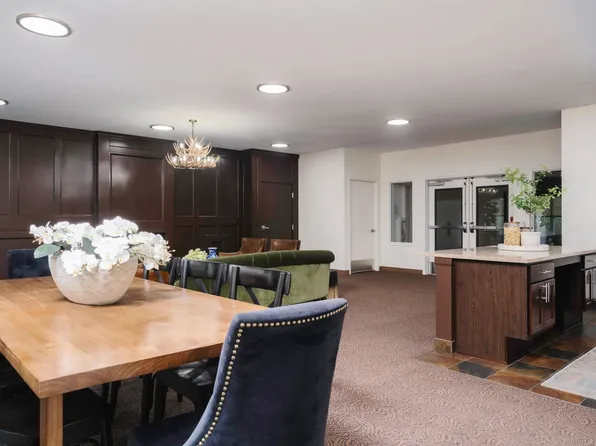Highland Shores Apartments