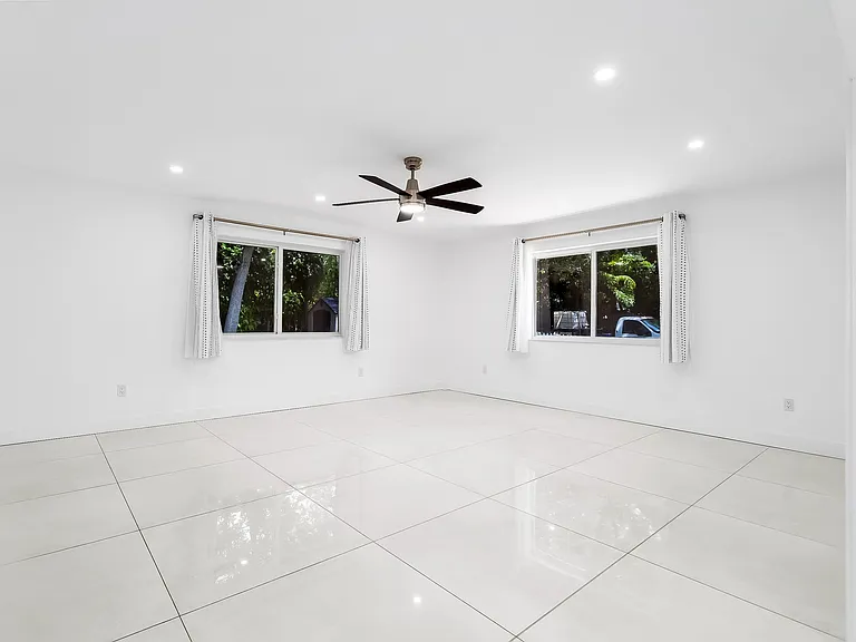 7800 SW 57th Ct — Photo 12