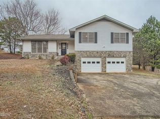 365 Laurelwood Dr, Tyrone, GA 30290