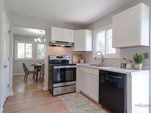 4th image of 227 E Lakeside Dr