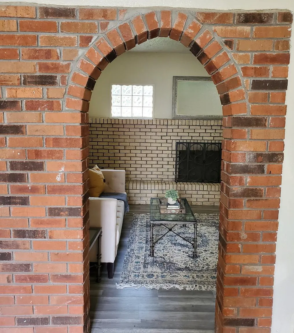 5 bed, 1735 sqft, $1,950 — Photo 2