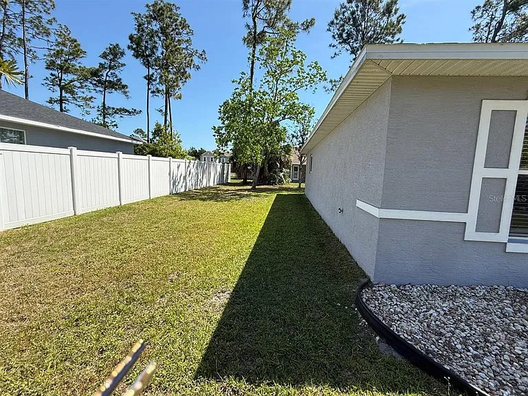 121 Lindsay Dr — Photo 8