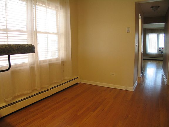 4th image of 5811 W Higgins Ave APT 2