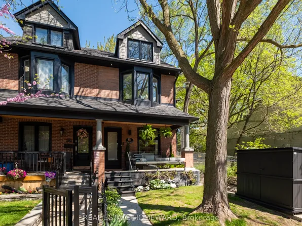 204 Bain Ave, Toronto, ON M4K 1G1