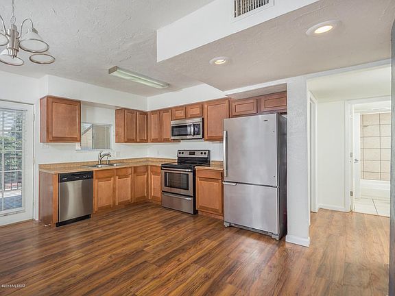 Lascolinas-403_mls-4