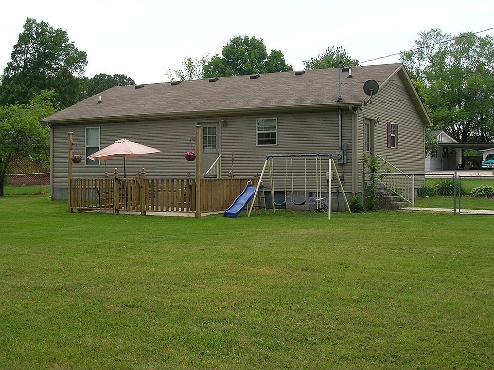 2nd image of 204 Hickerson Cir