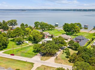 124 N Broadway Rd, Azle, TX 76020