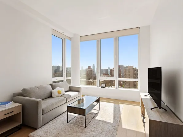 368 3rd Ave #23A, New York, NY 10016