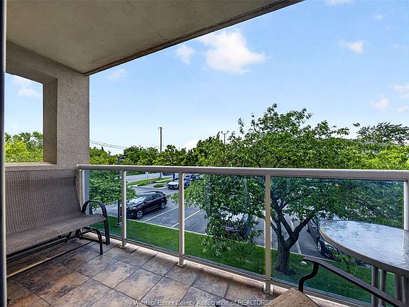 5th image of 4850 Grand Blvd #202