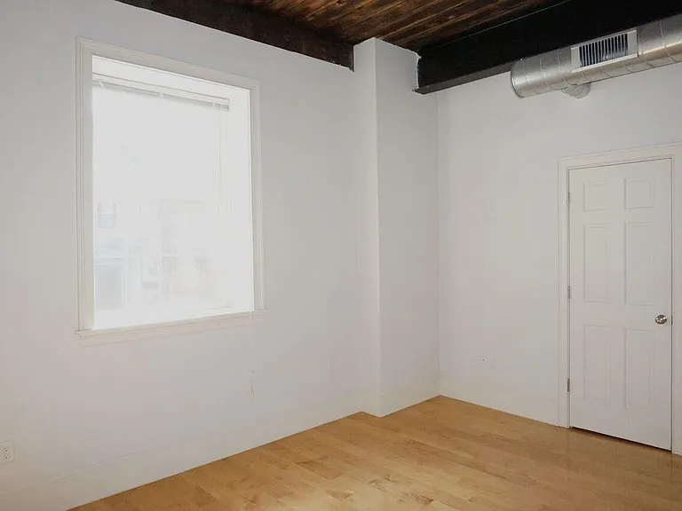 2 Ames St #2 — Photo 9