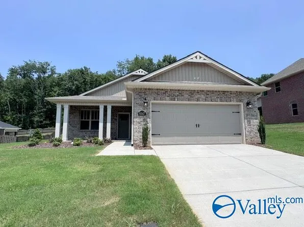 6547 Oak Meadow Dr, Owens Cross Roads, AL 35763
