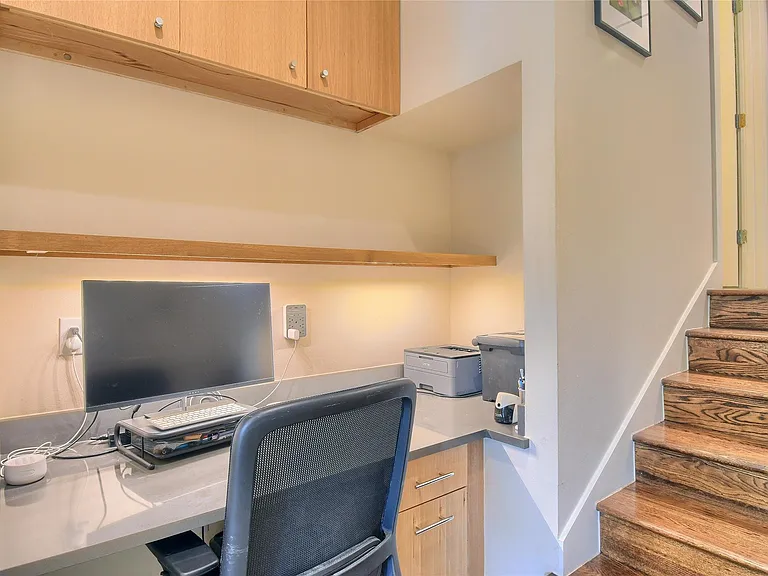 1009 E Riverside Dr #B — Photo 26