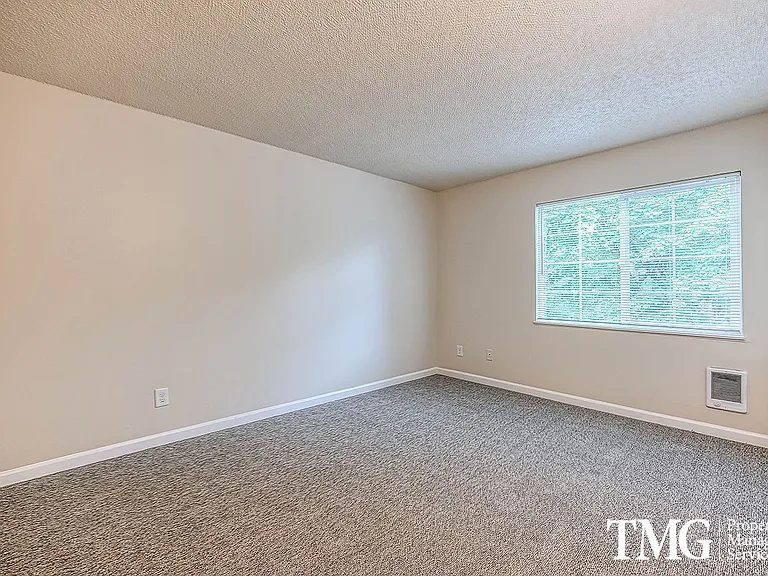 Cambria Apartments — Photo 23