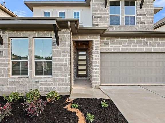 2nd image of 127 Sacred Fig Rd