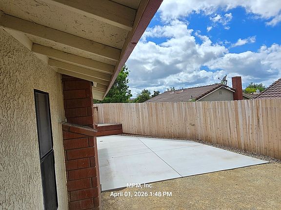 4th image of 1310 White Clover Ln