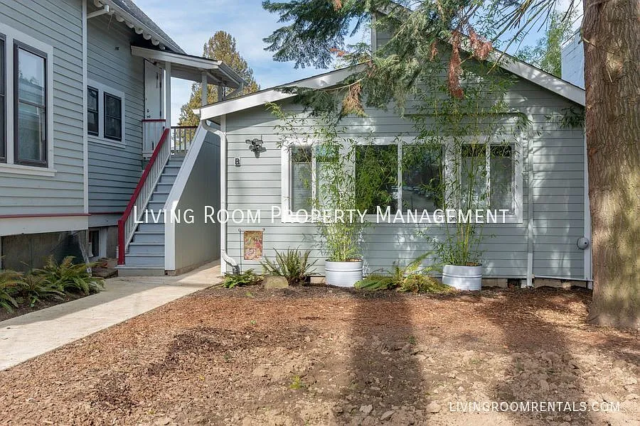 Modern Urban Cottage w/ Bonus Room — Photo 2