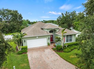 210 CHAMPAGNE Court SW, Vero Beach, FL 32968