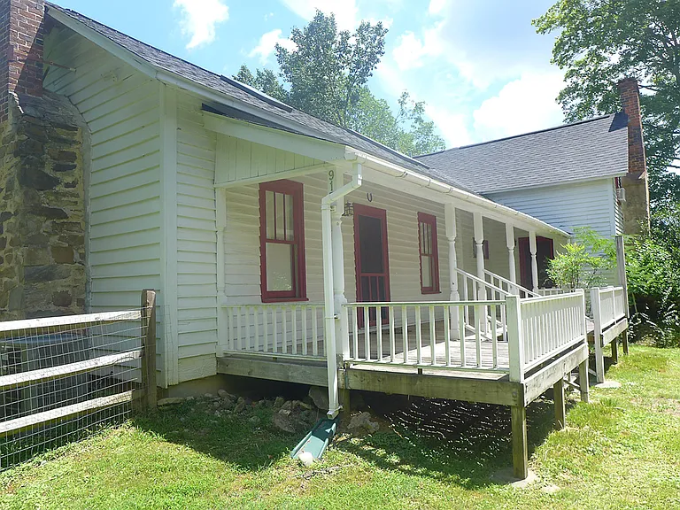 917 Phils Creek Rd — Photo 28