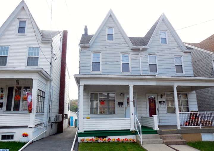 1st image of 326 W Chestnut St