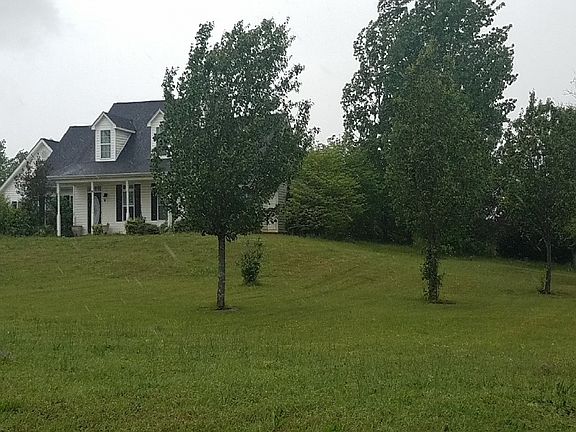2nd image of 544 Irish Hill Dr